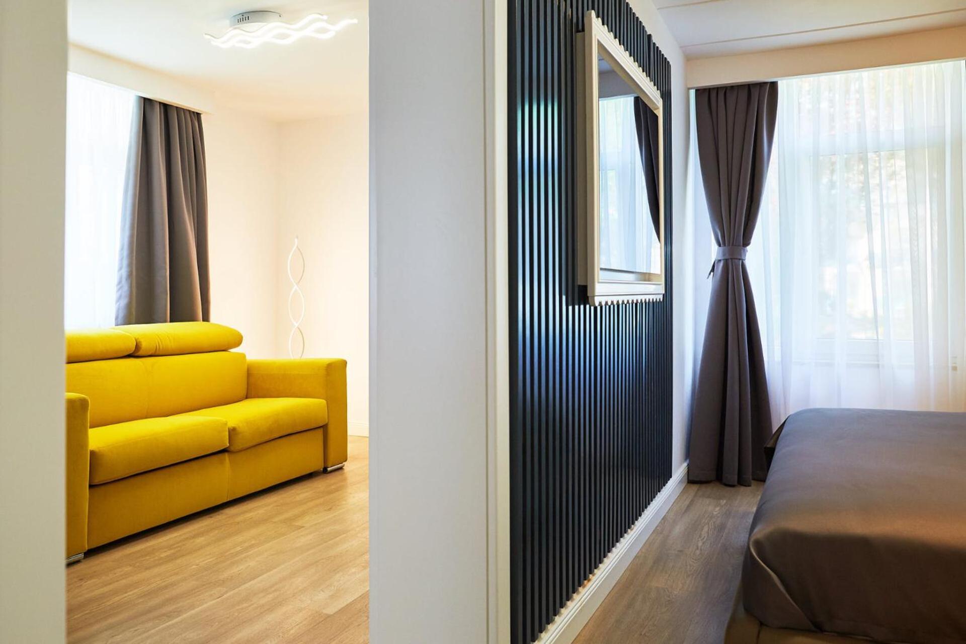 Lebada Luxury Resort & Spa Crisan  Exterior photo A room at the hotel